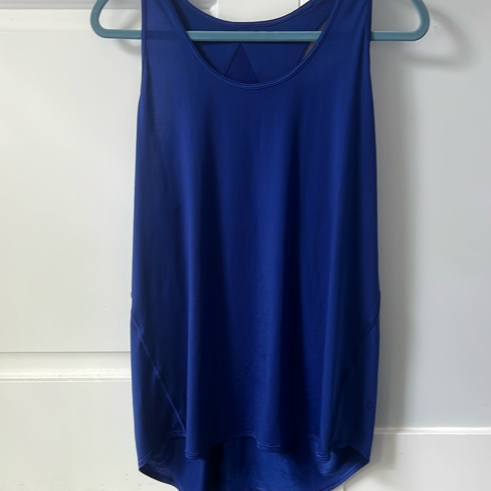Lululemon size 10 Essential pleated top, dark blue, good condition